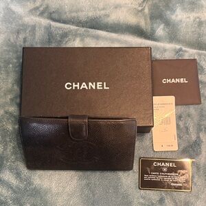 CHANEL Black Leather Key & Card Holder